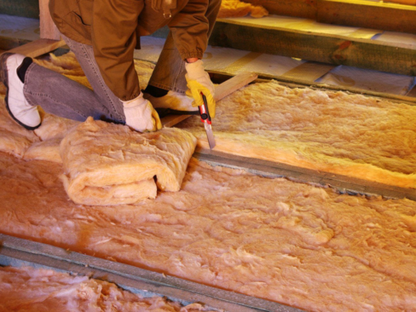 Vermiculite Insulation — Hathaway Environmental in Solon, OH Vermiculite Insulation — Hathaway Environmental in Solon, OH